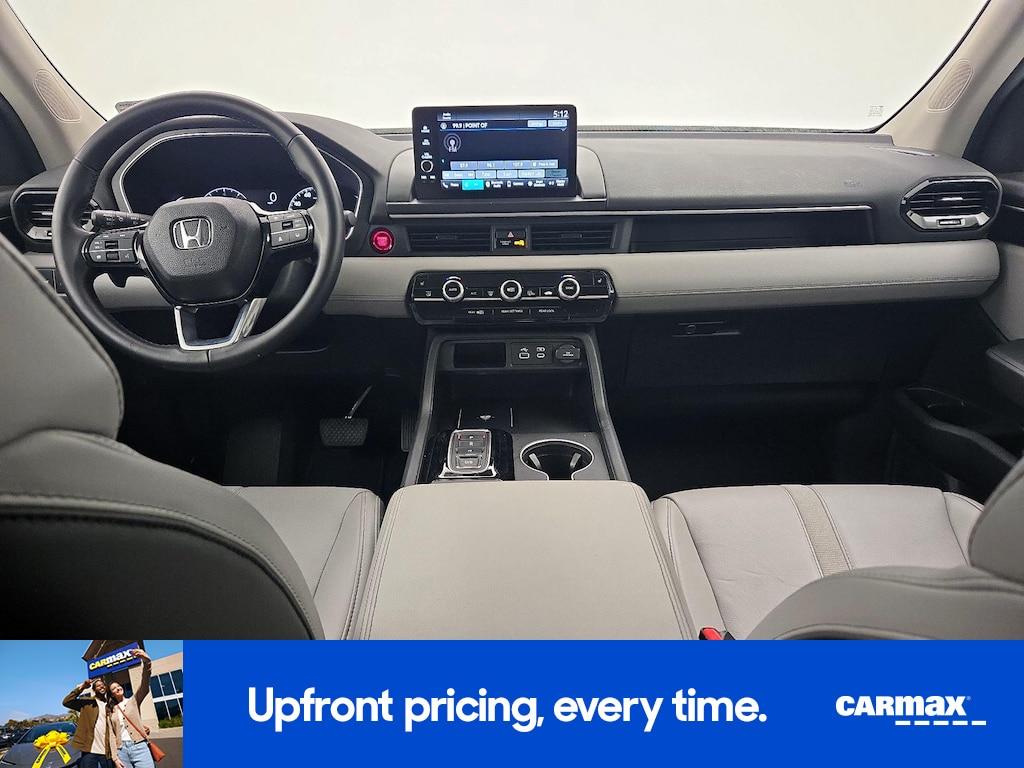 used 2025 Honda Pilot car, priced at $40,998