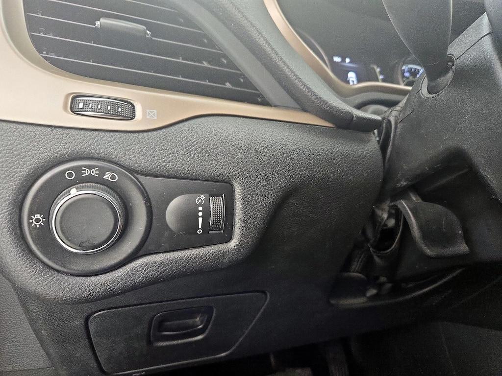 used 2015 Jeep Cherokee car, priced at $14,998