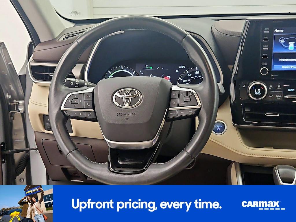 used 2021 Toyota Highlander Hybrid car, priced at $38,998