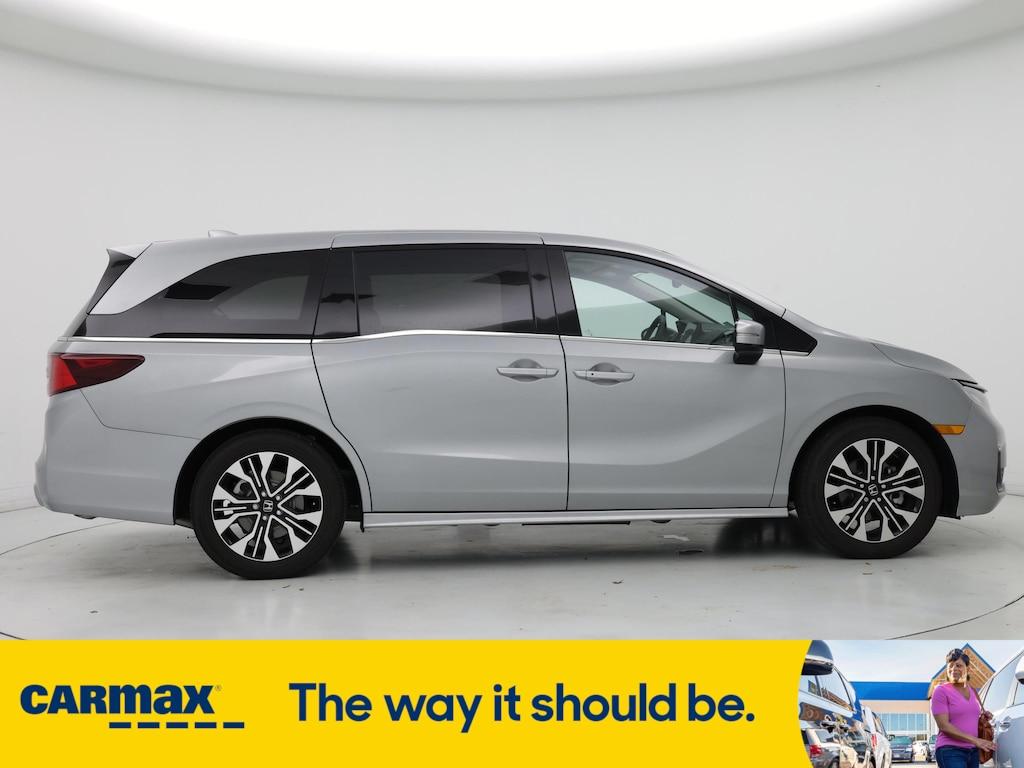 used 2025 Honda Odyssey car, priced at $47,998