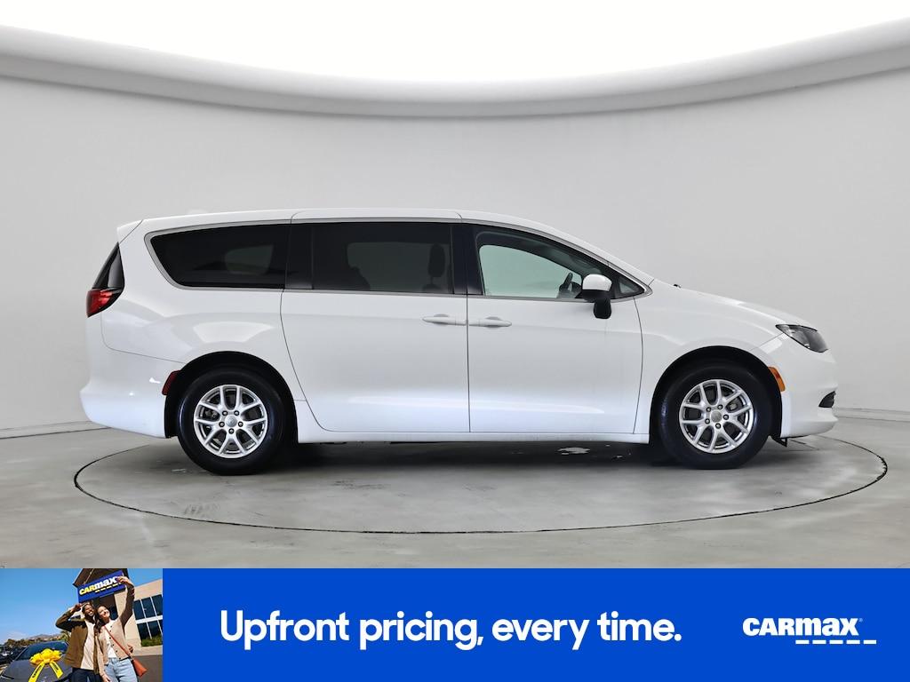 used 2018 Chrysler Pacifica car, priced at $19,998