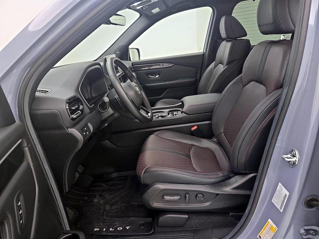 used 2025 Honda Pilot car, priced at $49,998