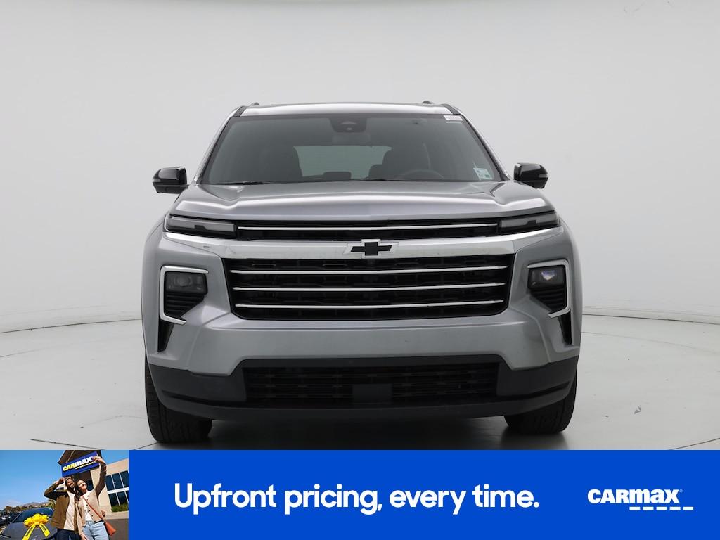 used 2025 Chevrolet Traverse car, priced at $42,998