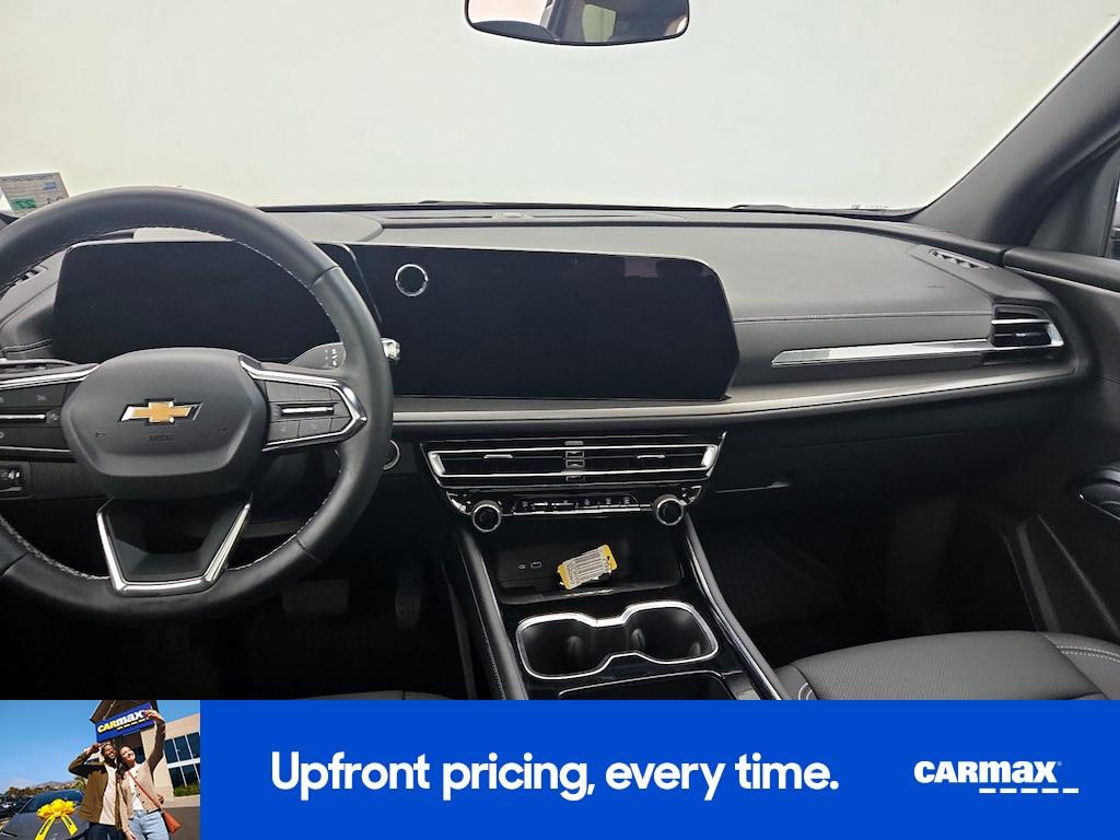 used 2025 Chevrolet Traverse car, priced at $42,998