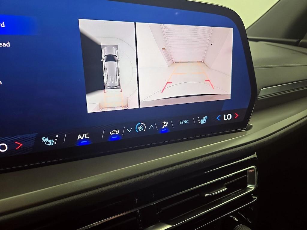 used 2025 Chevrolet Traverse car, priced at $42,998