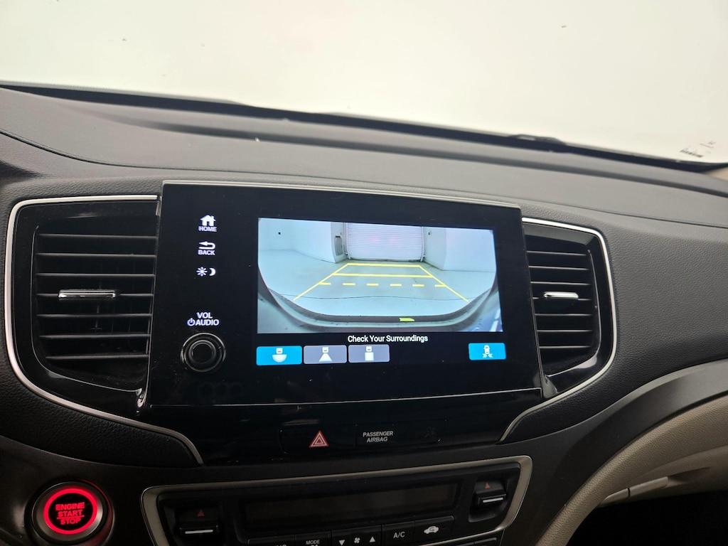 used 2022 Honda Pilot car, priced at $32,998