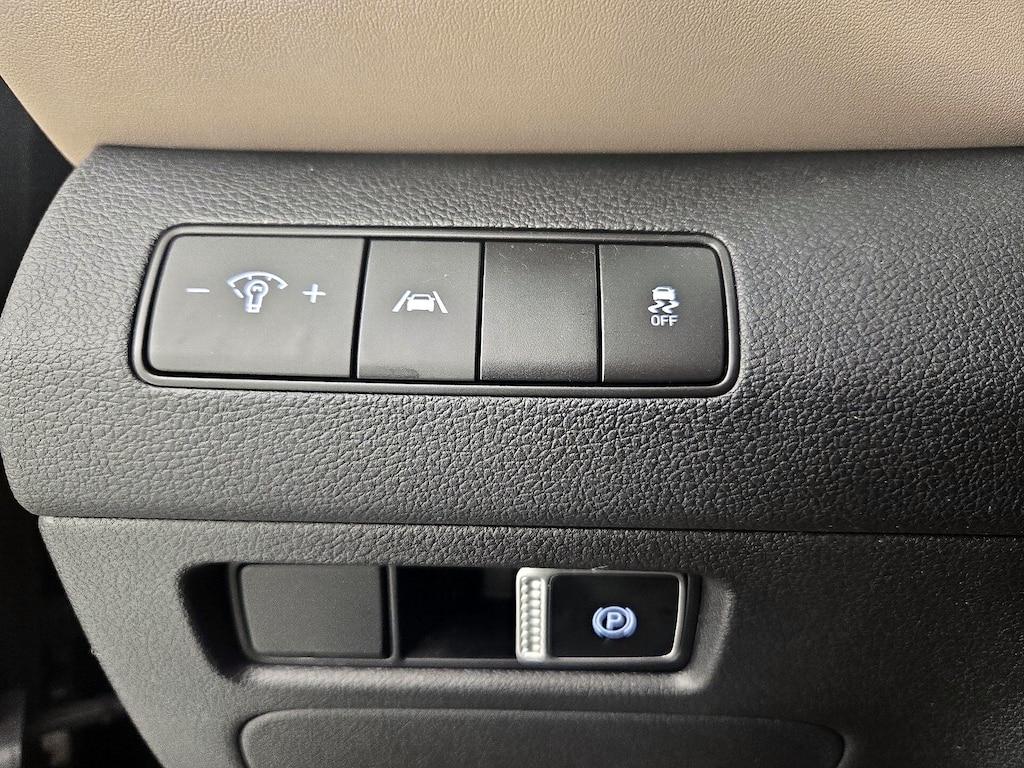 used 2022 Hyundai Santa Fe car, priced at $24,998