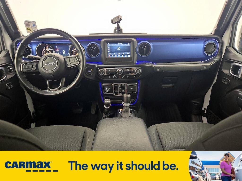 used 2022 Jeep Gladiator car, priced at $30,998