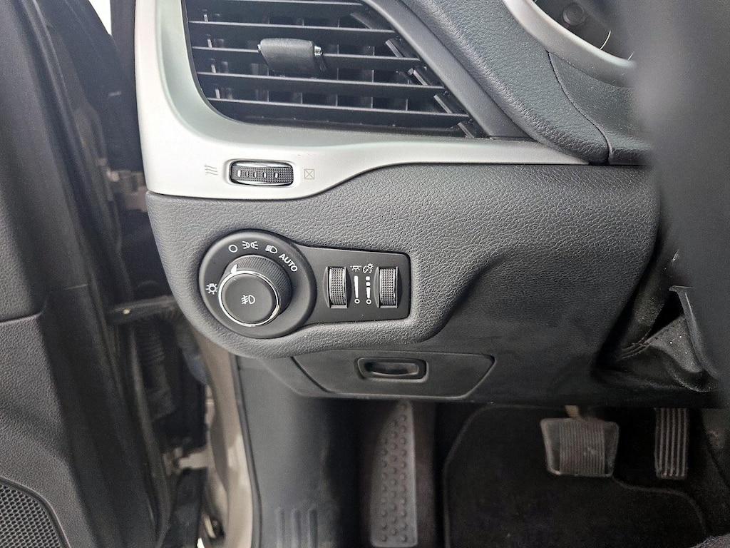 used 2016 Jeep Cherokee car, priced at $13,998