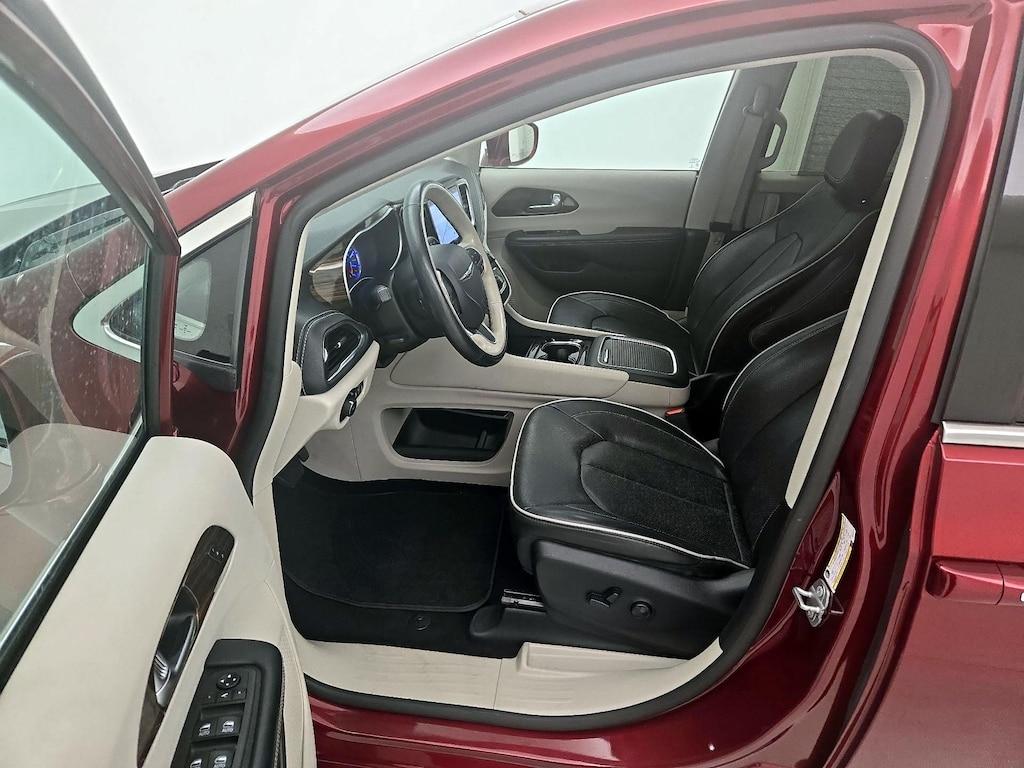 used 2021 Chrysler Pacifica Hybrid car, priced at $29,998