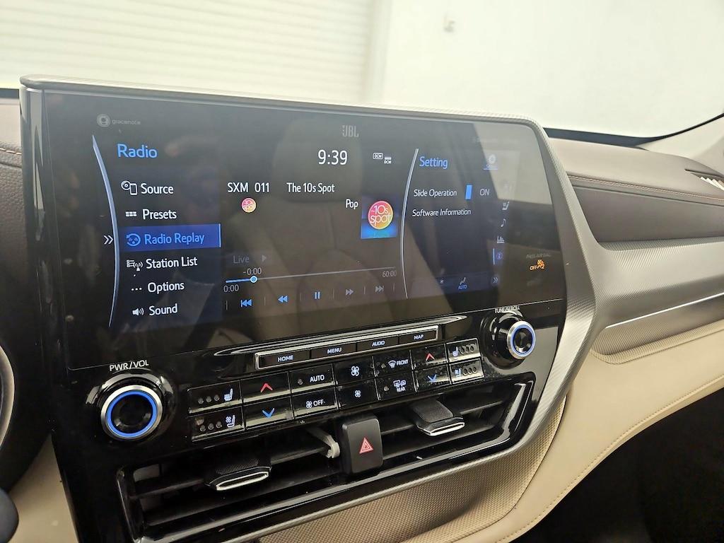 used 2022 Toyota Highlander car, priced at $42,998