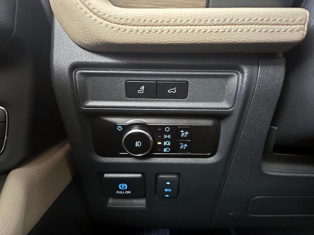 used 2023 Ford Expedition car, priced at $44,998