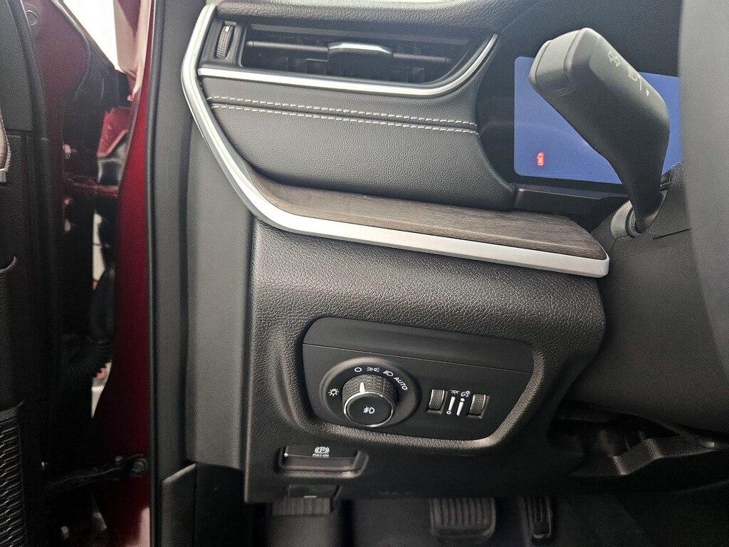 used 2024 Jeep Grand Cherokee car, priced at $37,998