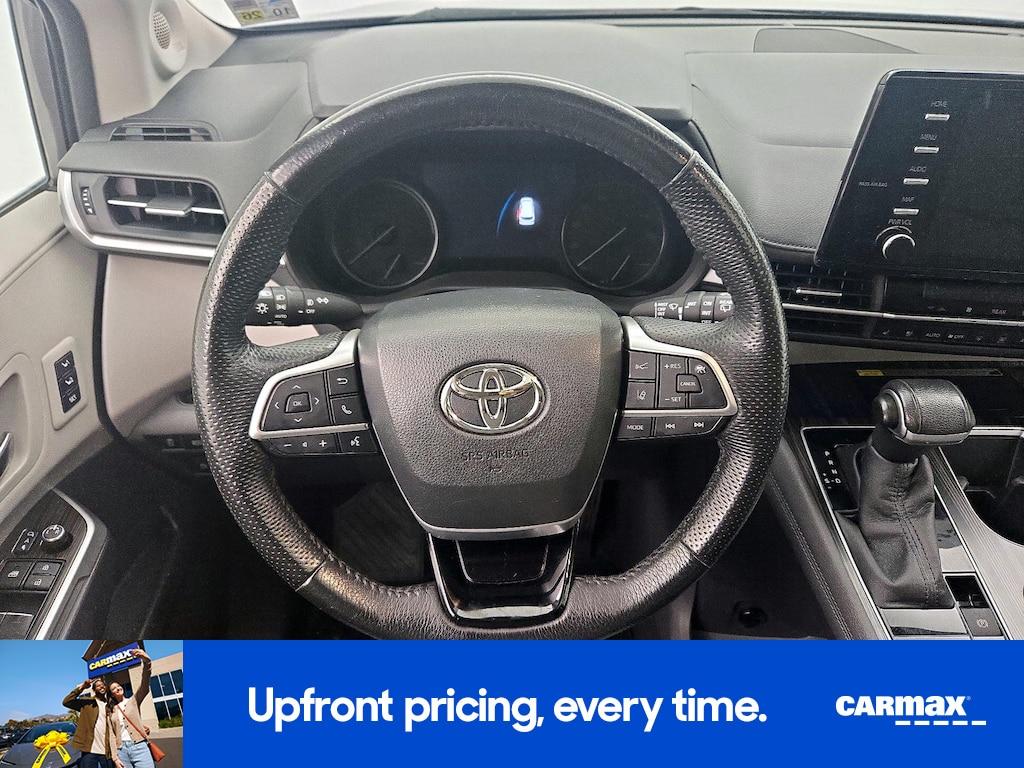 used 2022 Toyota Sienna car, priced at $40,998
