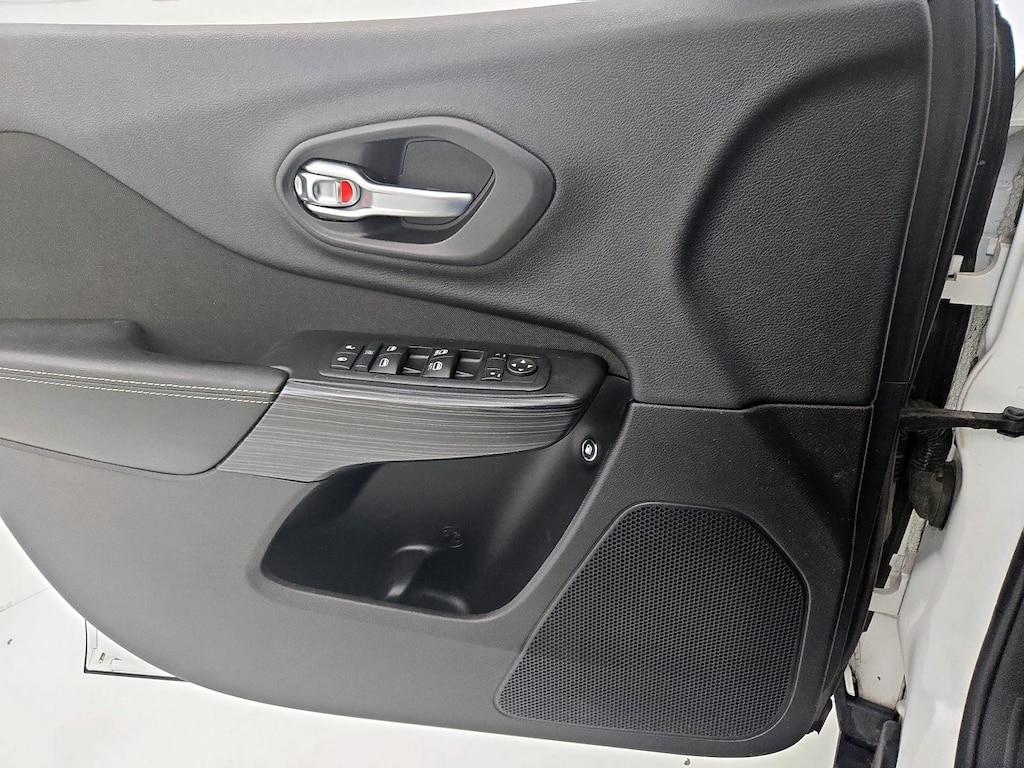 used 2015 Jeep Cherokee car, priced at $14,599