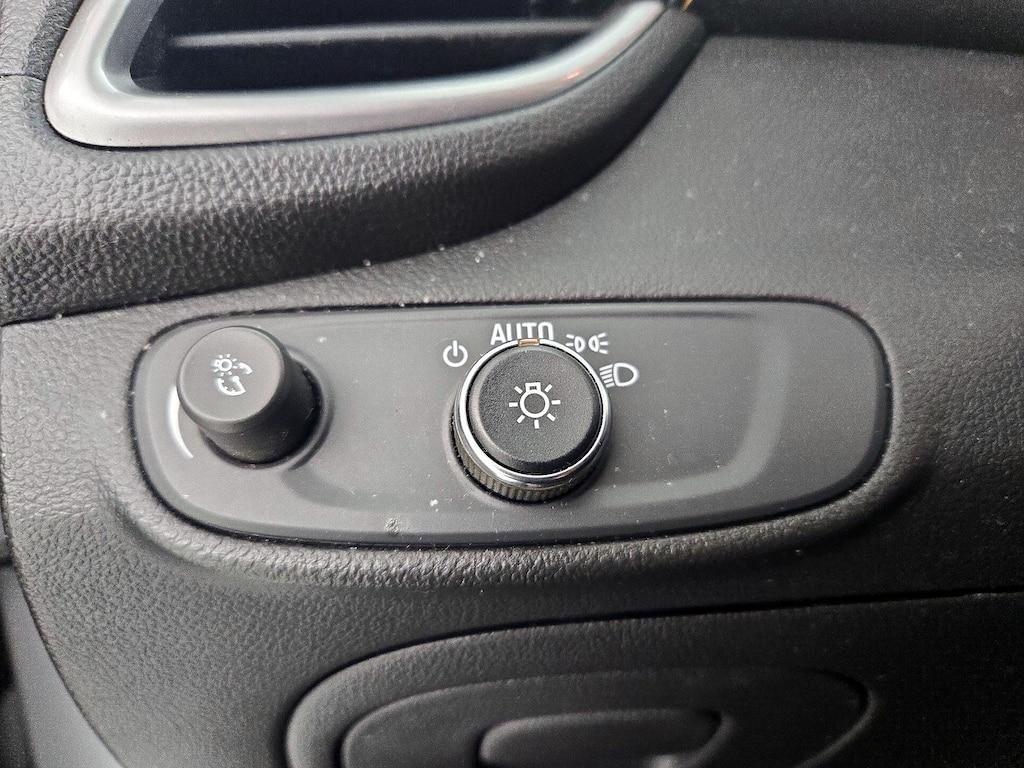 used 2022 Chevrolet Trax car, priced at $16,998