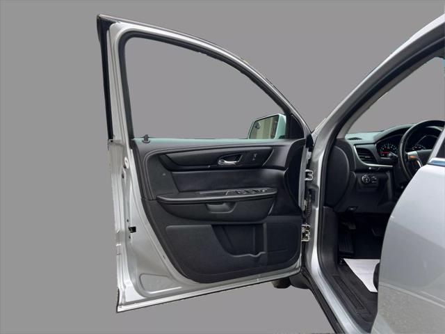 used 2014 Chevrolet Traverse car, priced at $8,795