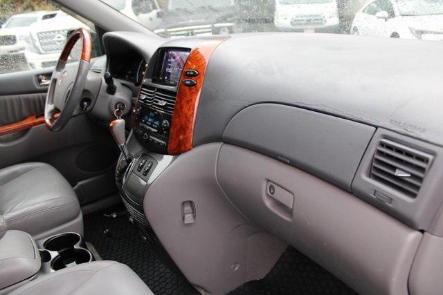 used 2006 Toyota Sienna car, priced at $5,900