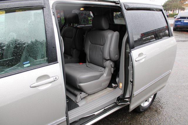 used 2006 Toyota Sienna car, priced at $5,900