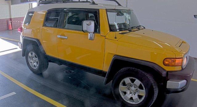 used 2007 Toyota FJ Cruiser car, priced at $13,900