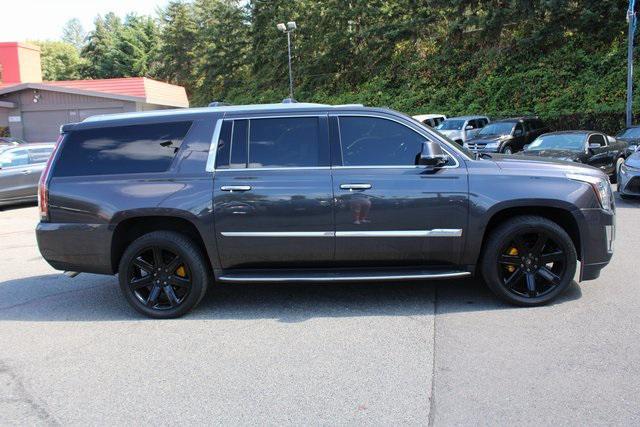 used 2015 Cadillac Escalade ESV car, priced at $26,900