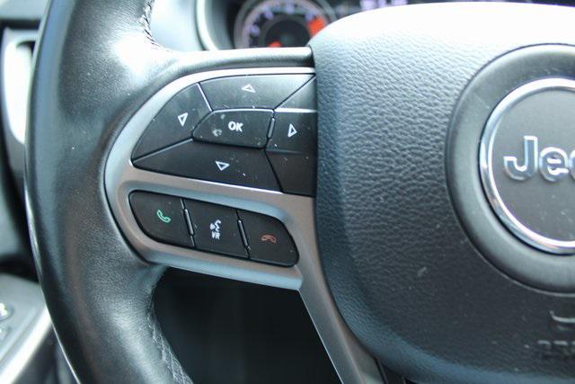used 2019 Jeep Cherokee car, priced at $15,400