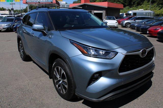 used 2020 Toyota Highlander car, priced at $31,700