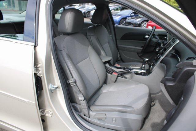 used 2015 Chevrolet Malibu car, priced at $5,500