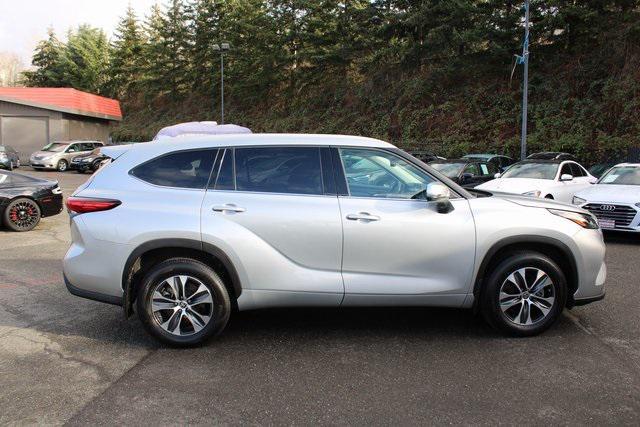 used 2022 Toyota Highlander car, priced at $39,500