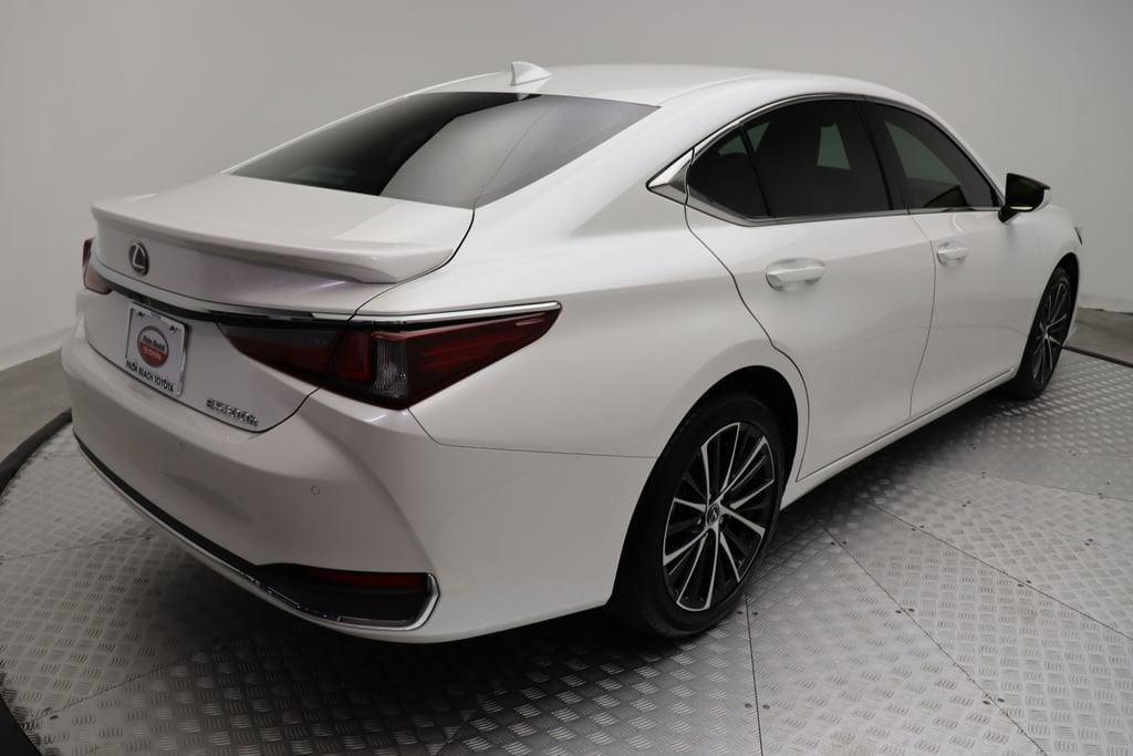 used 2025 Lexus ES 300h car, priced at $46,777