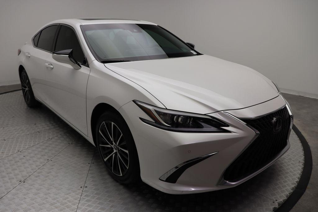 used 2025 Lexus ES 300h car, priced at $46,377