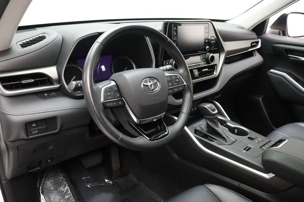 used 2021 Toyota Highlander car, priced at $30,777