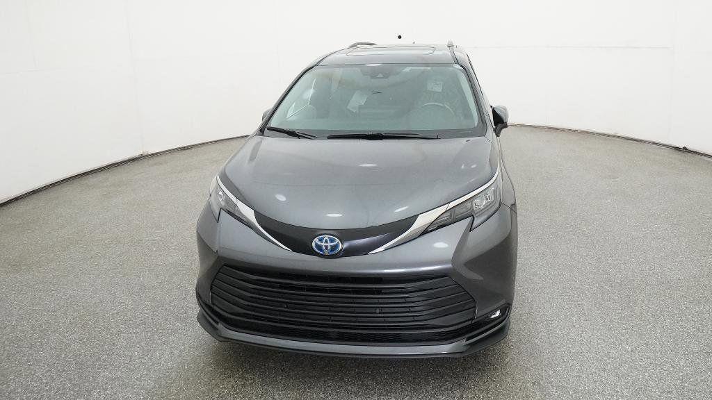 new 2025 Toyota Sienna car, priced at $48,090