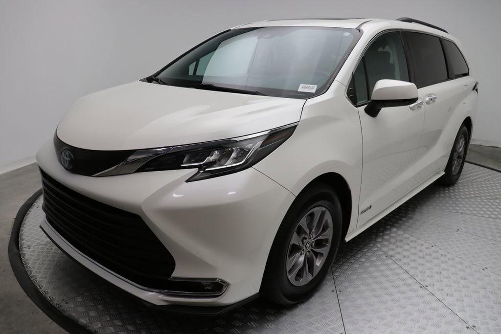 used 2021 Toyota Sienna car, priced at $32,977