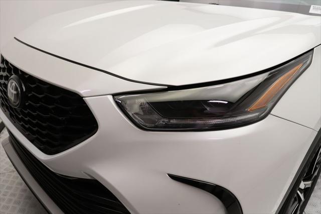 used 2022 Toyota Highlander car, priced at $38,977