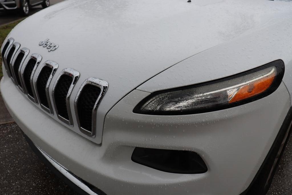 used 2016 Jeep Cherokee car, priced at $12,977