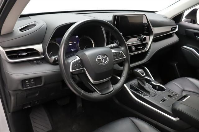 used 2024 Toyota Highlander car, priced at $39,957