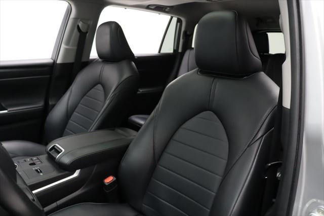 used 2024 Toyota Highlander car, priced at $39,957