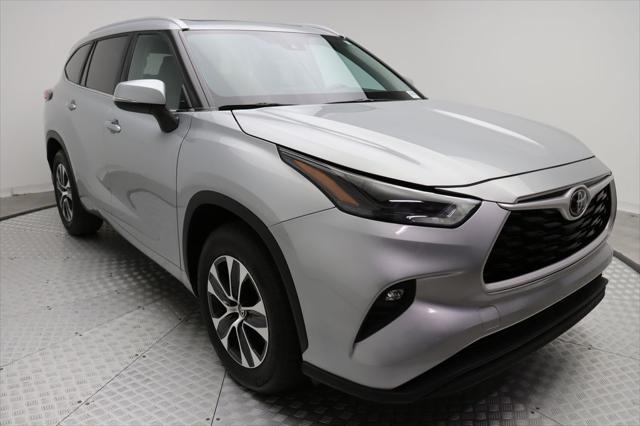 used 2024 Toyota Highlander car, priced at $39,957