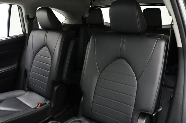 used 2024 Toyota Highlander car, priced at $39,957