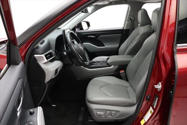 used 2021 Toyota Highlander car, priced at $25,977