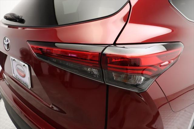 used 2021 Toyota Highlander car, priced at $25,977