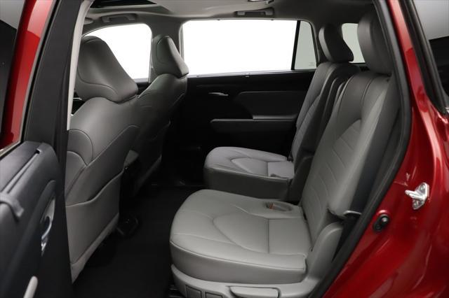 used 2021 Toyota Highlander car, priced at $25,977