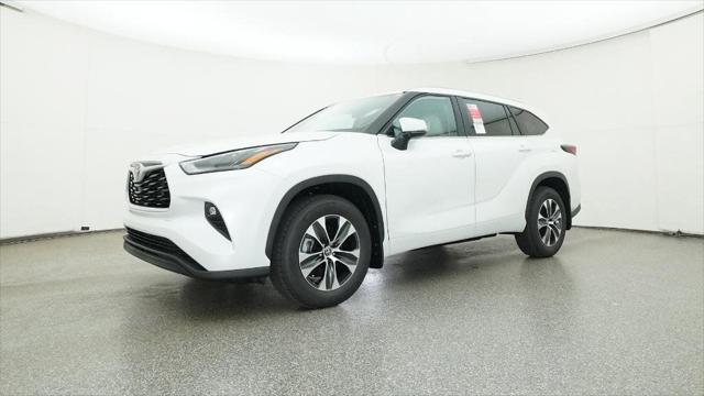 new 2025 Toyota Highlander car, priced at $48,686