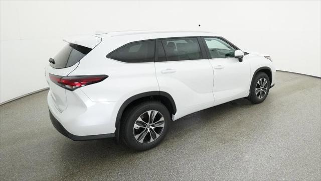 new 2025 Toyota Highlander car, priced at $48,686