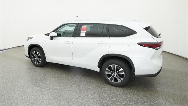 new 2025 Toyota Highlander car, priced at $48,686