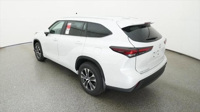 new 2025 Toyota Highlander car, priced at $48,686
