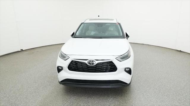 new 2025 Toyota Highlander car, priced at $48,686