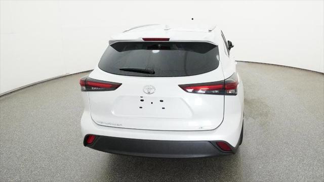 new 2025 Toyota Highlander car, priced at $48,686