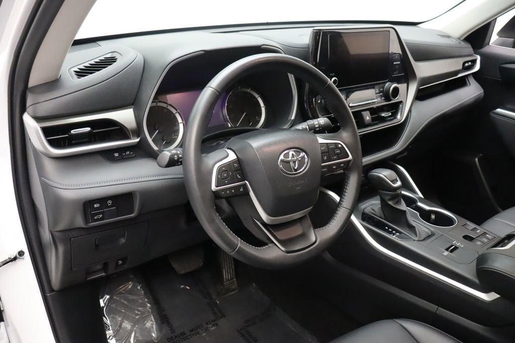 used 2024 Toyota Highlander car, priced at $39,977